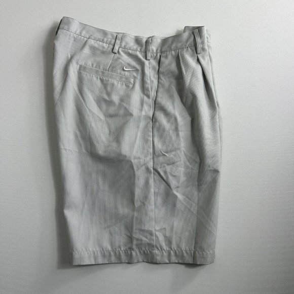 Nike Golf Shorts Mens 36 Beige Chino Pleated Front Polyester Dri Fit Swoosh Logo - Picture 3 of 6